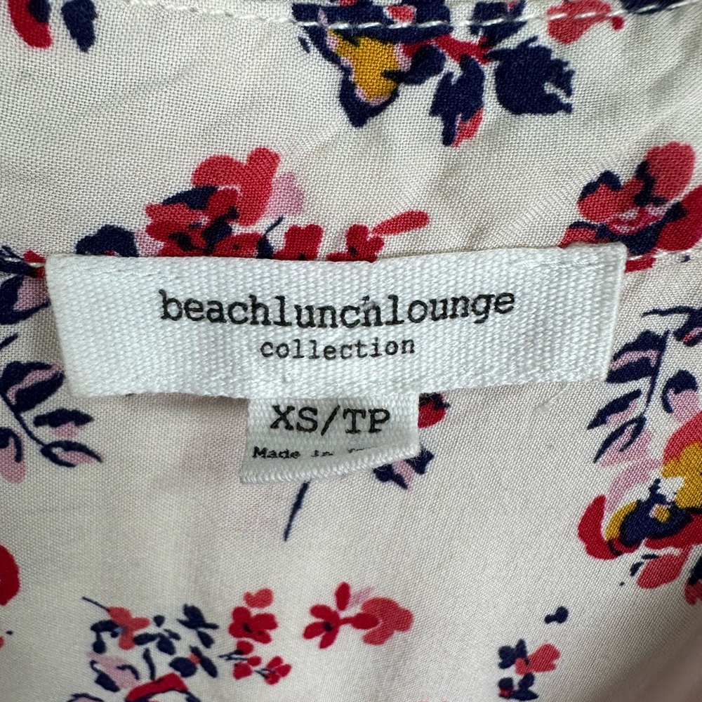 Beach Lunch Lounge Floral Button Down Top Blouse Size XS - Picture 7 of 9